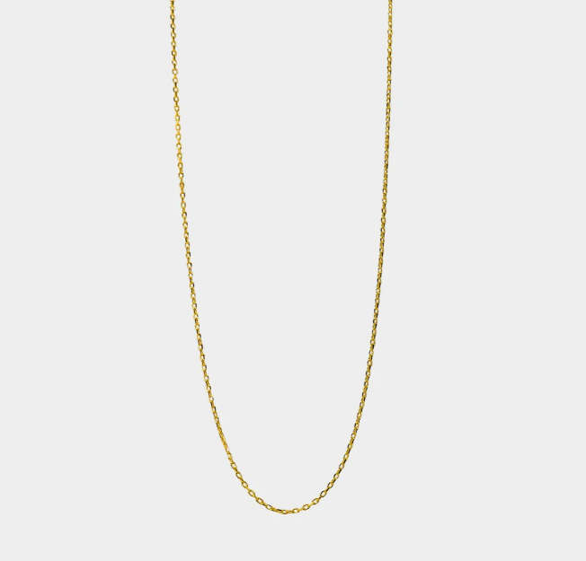 Simple cable chain necklace in gold vermeil displayed on white background