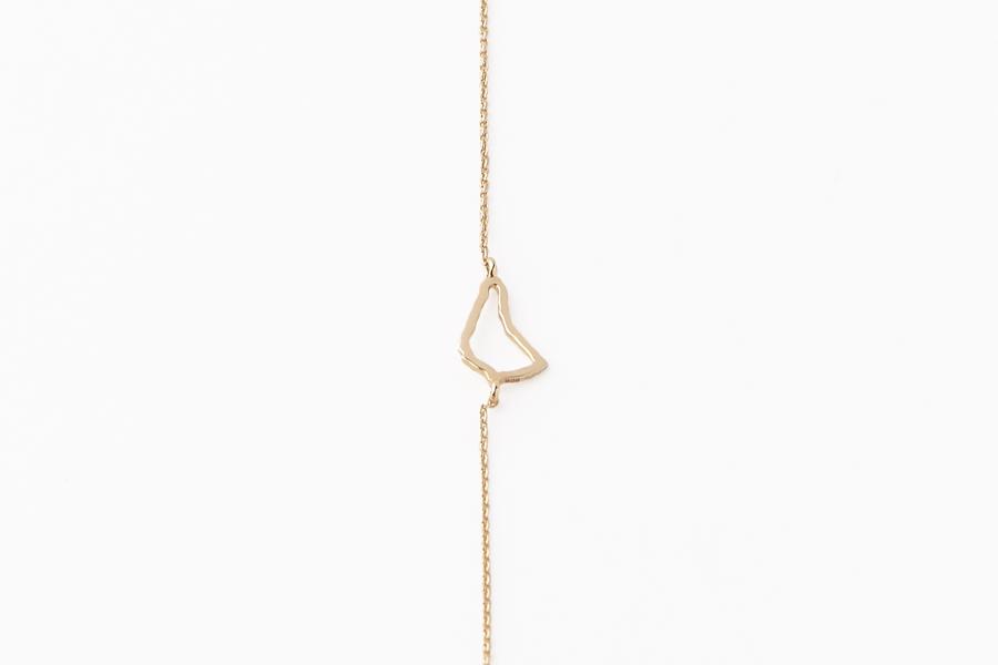 Bim out bracelet in gold vermeil displayed on white background